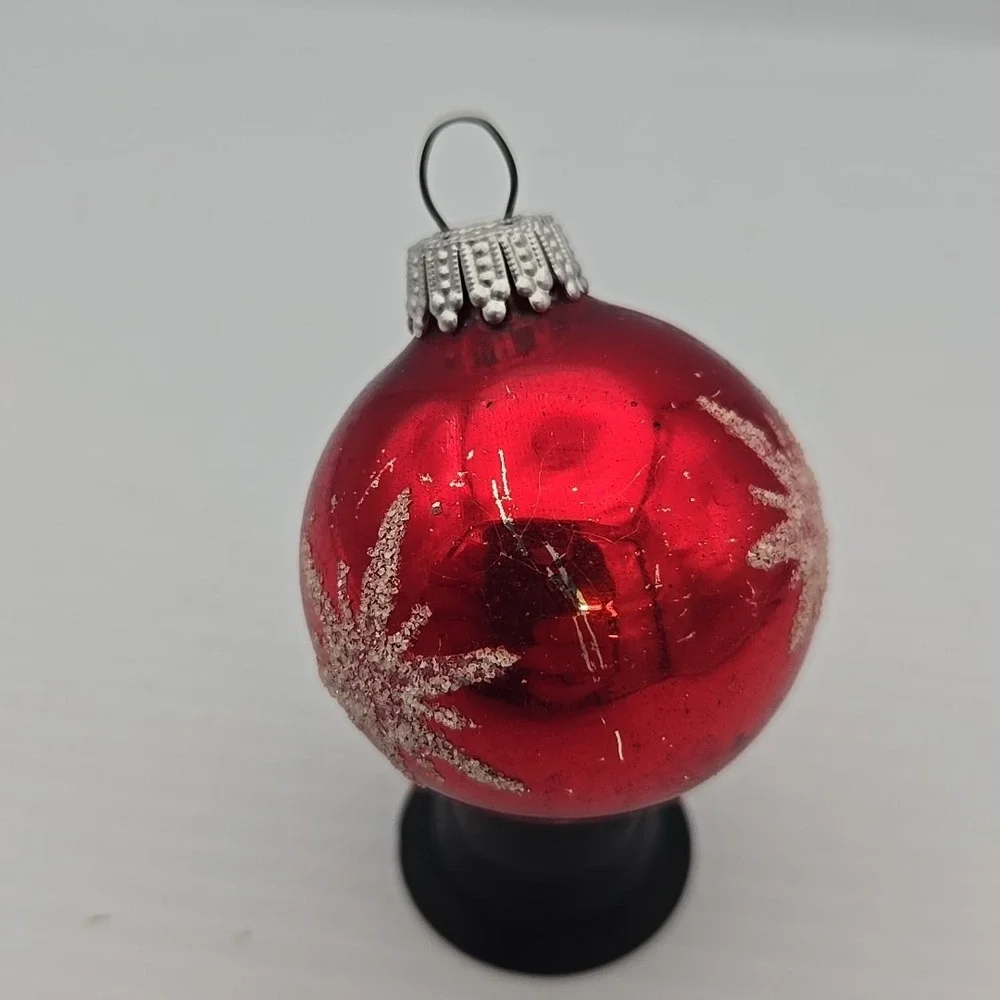 Vintage HandBlown Glass & Mica‎ Star Pattern Ornament 2
